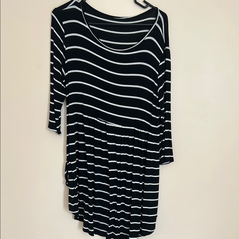 Black and White Asymmetrical Long Sleeve Tunic Dress